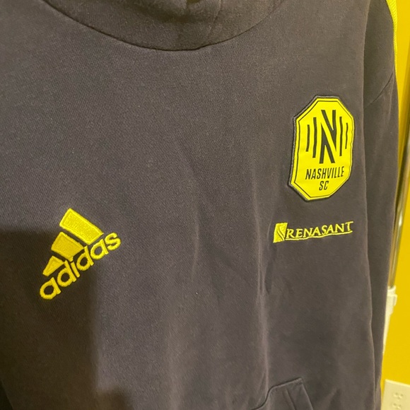 ADIDAS NASHVILLE SC ANTHEM TRAVEL HOODIE, BLUE - Picture 5 of 8